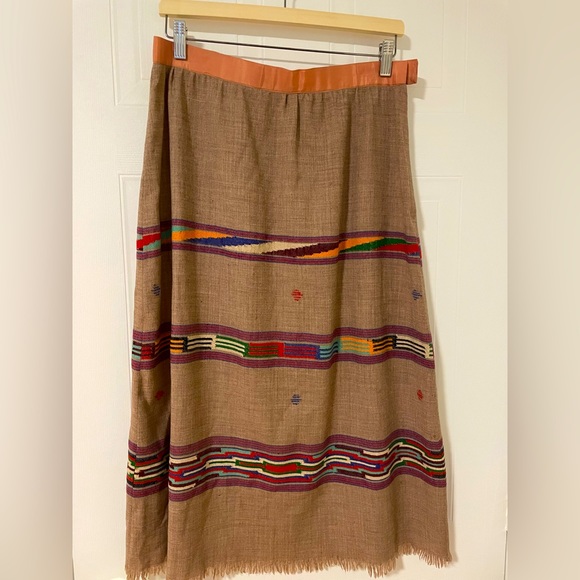 Handmade tan wool skirt - Picture 1 of 2